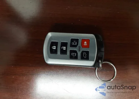 2017 Toyota Sienna Xle 8 Passenger из США, поврежденный, VIN 5TDYZ3DC2HS817588